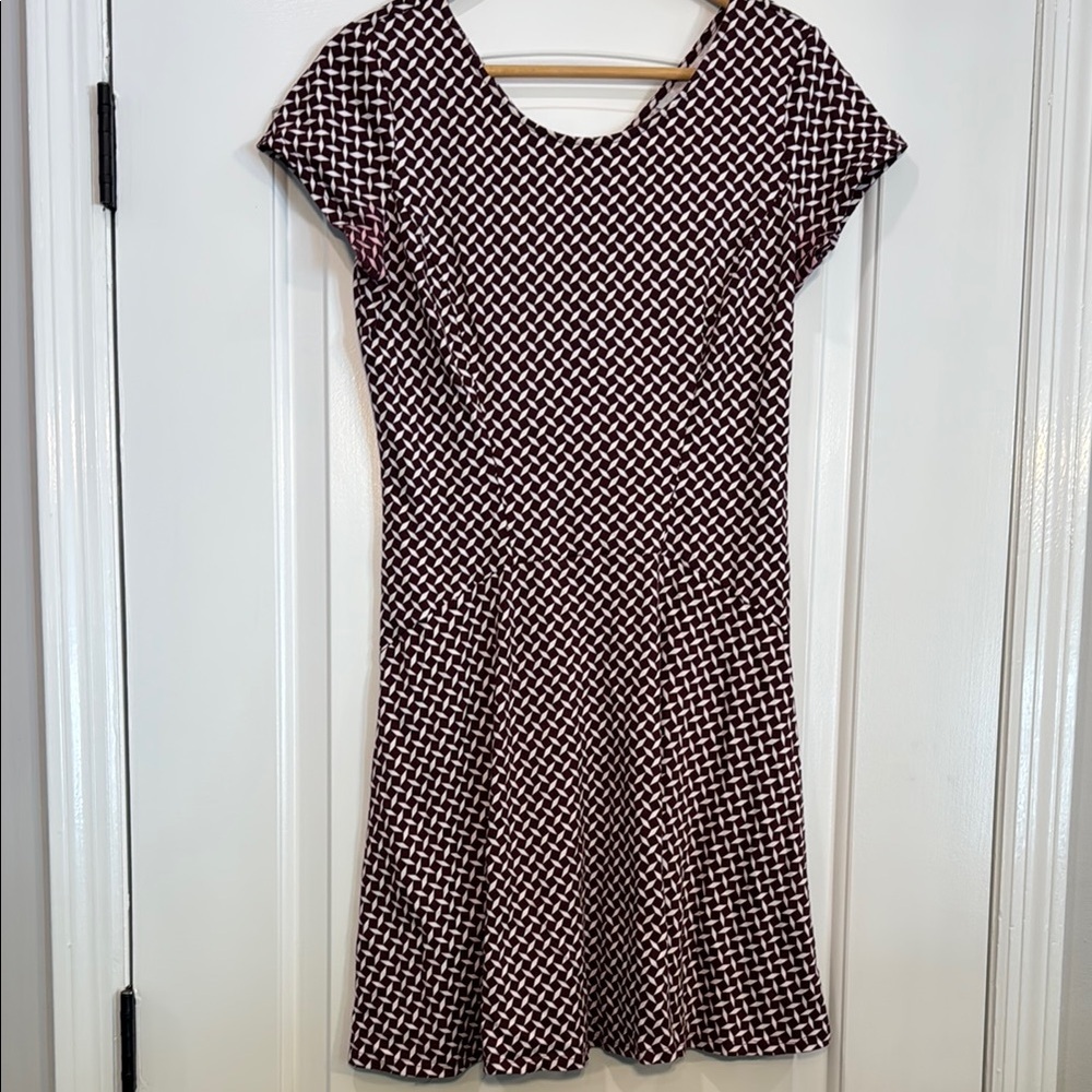 ⚫️ NY & CO. Maroon & White Patterned Dress Size Medium